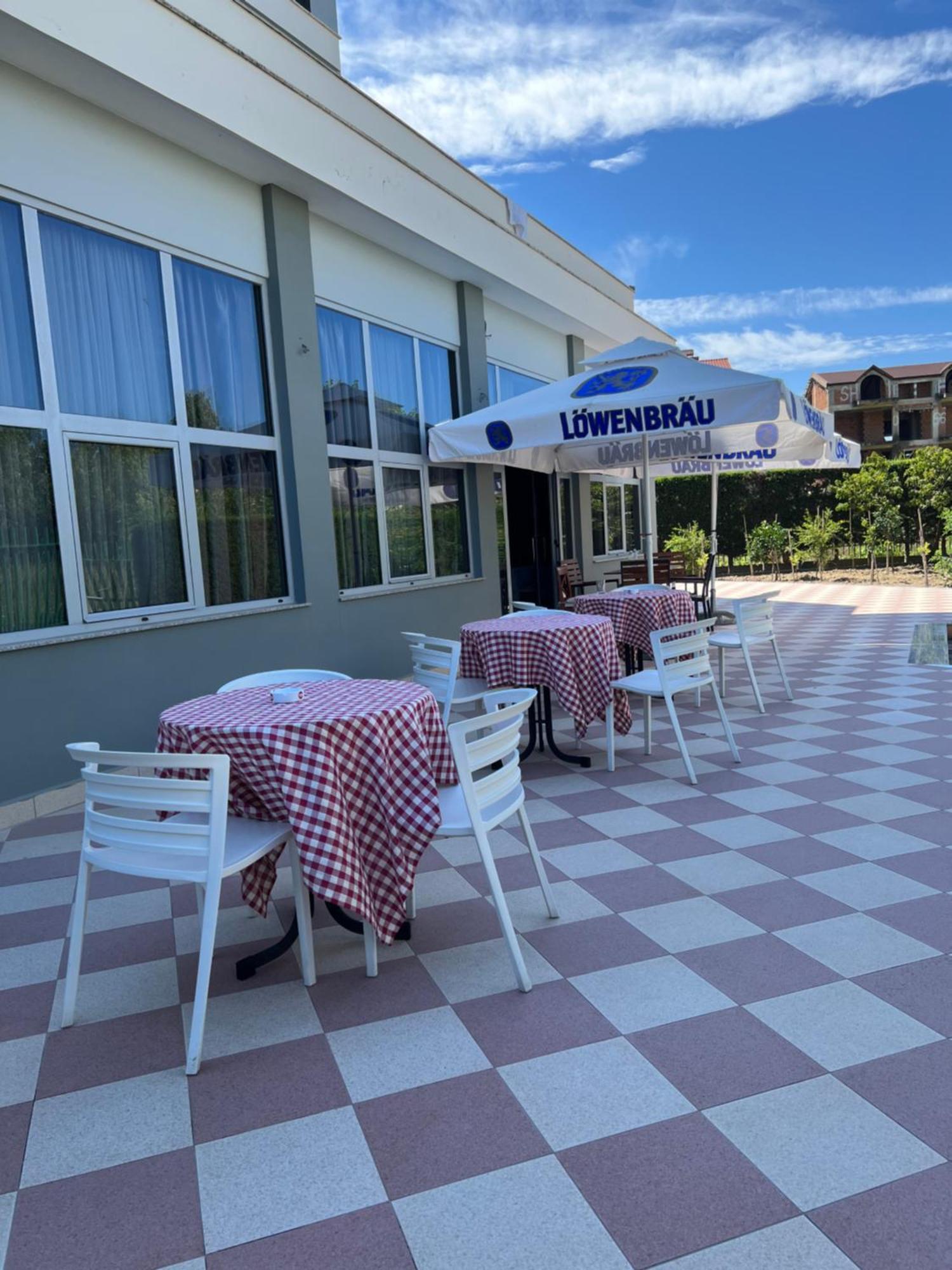 Hotel Blue Sky Golem  Exterior foto